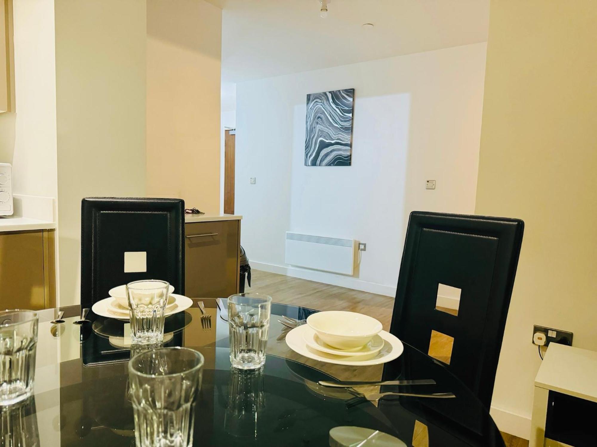 Last-minute Specials L Book It Now L Sleeps Up To 4 L 2 Bed 2 Bath - Gym - Prime Location L Jvt Short Lets Апартаменты *