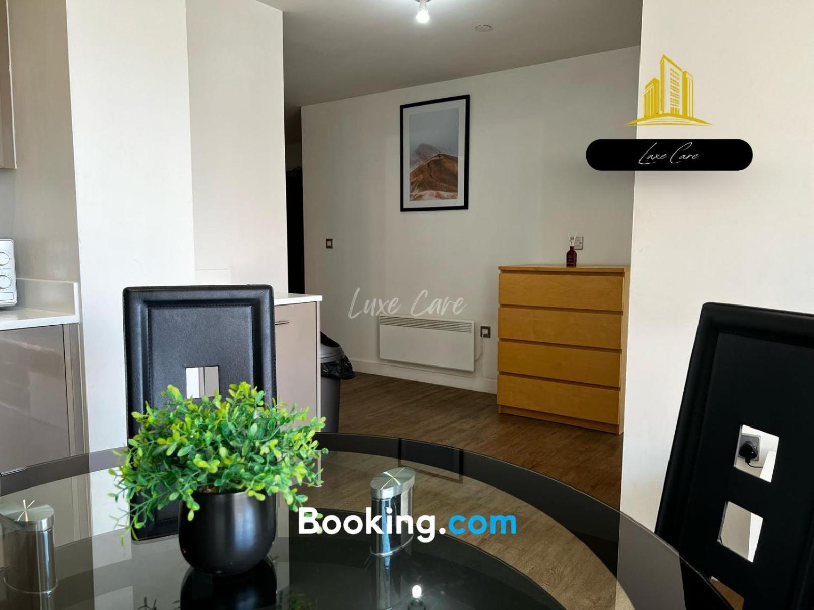 Апартаменты Last-minute Specials L Book It Now L Sleeps Up To 4 L 2 Bed 2 Bath - Gym - Prime Location L Jvt Short Lets *