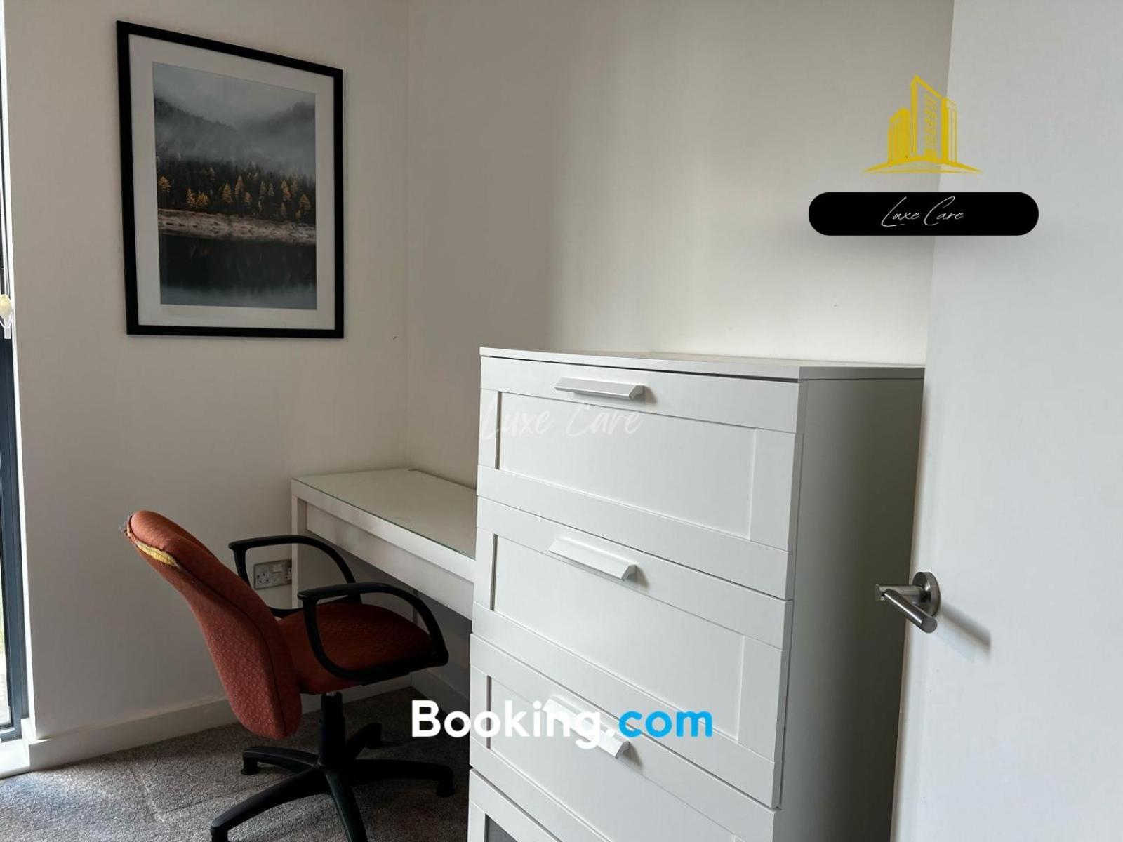 Last-minute Specials L Book It Now L Sleeps Up To 4 L 2 Bed 2 Bath - Gym - Prime Location L Jvt Short Lets * Бирмингем